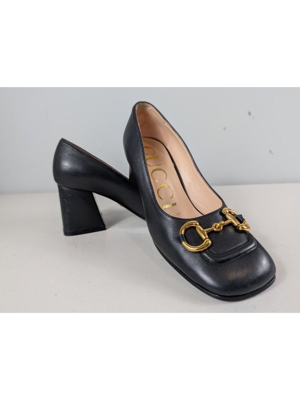 Gucci Black Leather baby block heel horsebit pump in black size 9